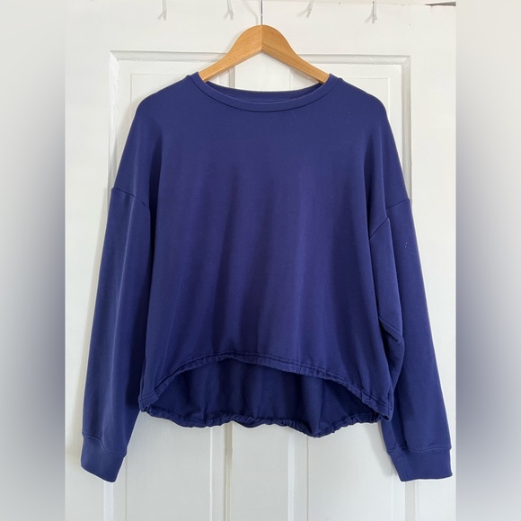 Fabletics Tops - Fabletics M Navy Cropped Crewneck Pullover Athleisure Minimalist Scuba Top *Flaw